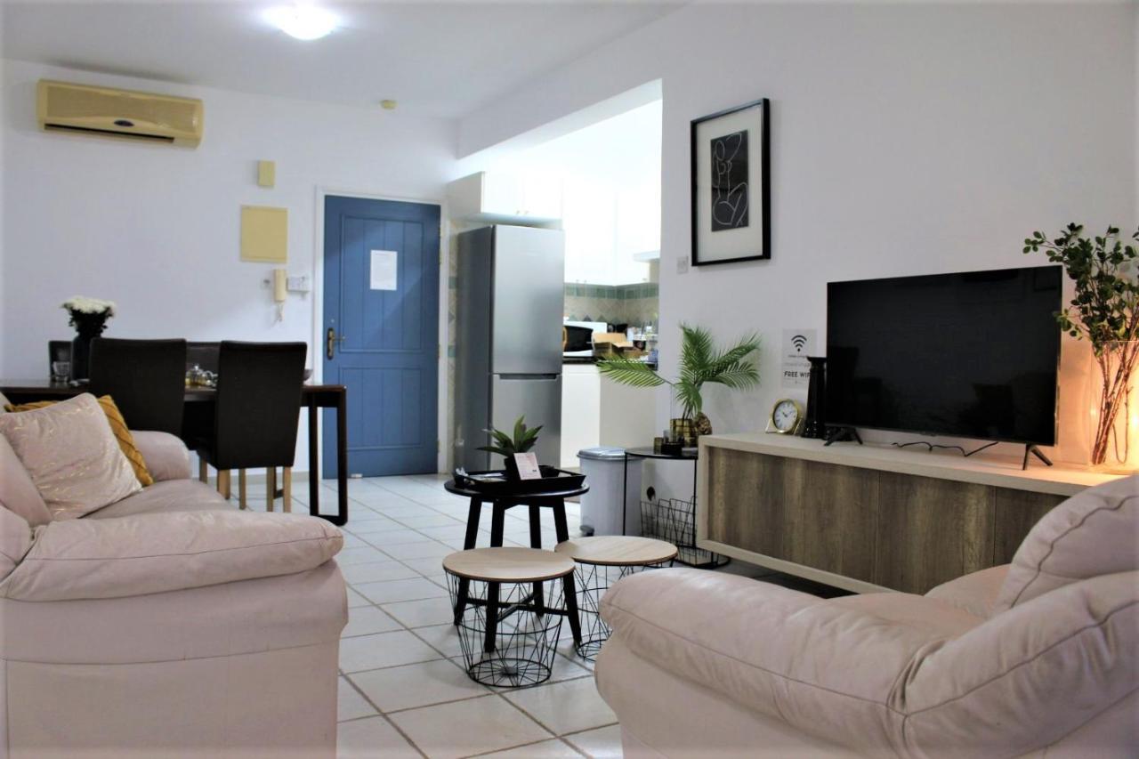 Cosea Living: Seaside 2 Bedroom Flat Kings Palace 209 Пафос Экстерьер фото